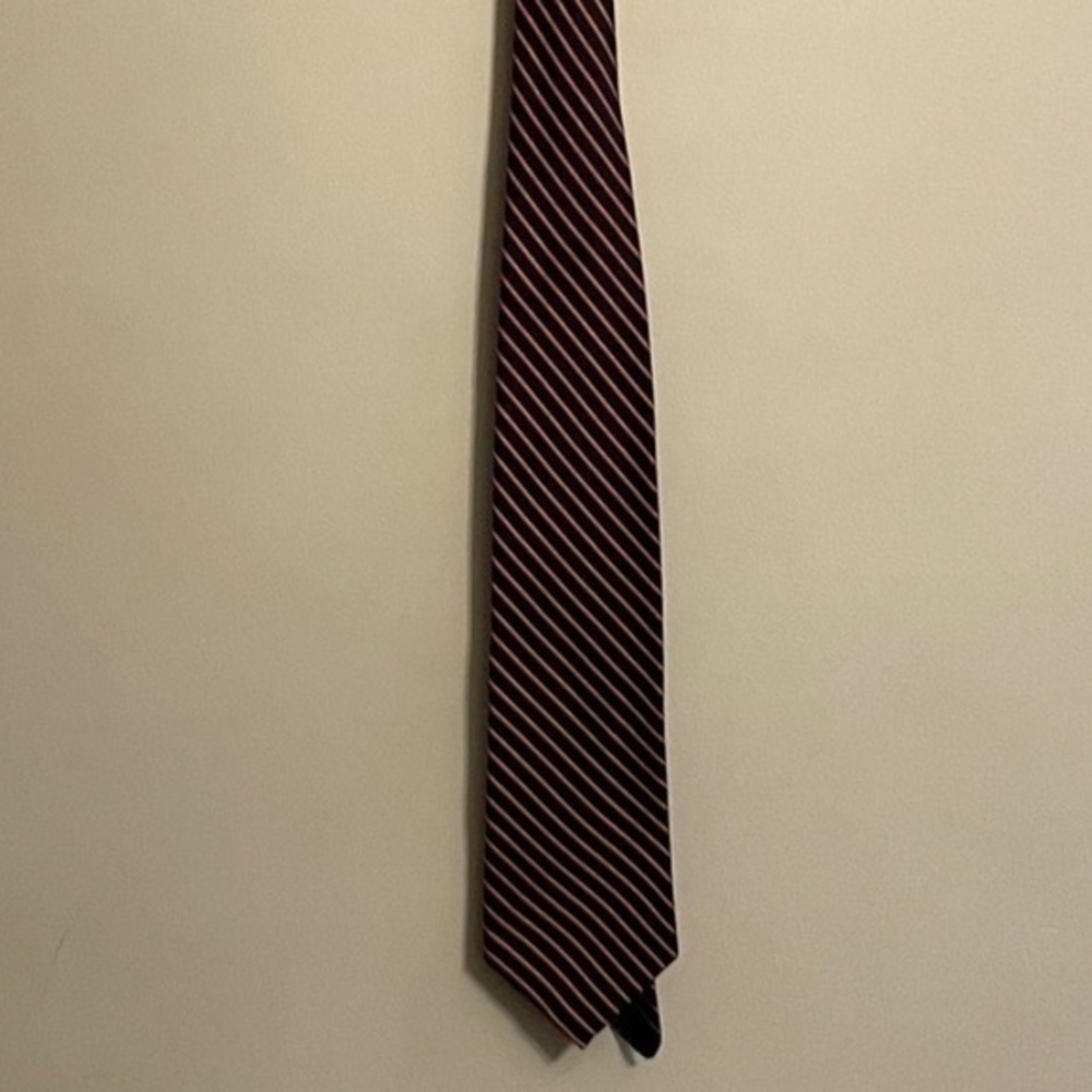 Brooks Brothers Silk Burgundy and Gold Diagonal Stripe Tie